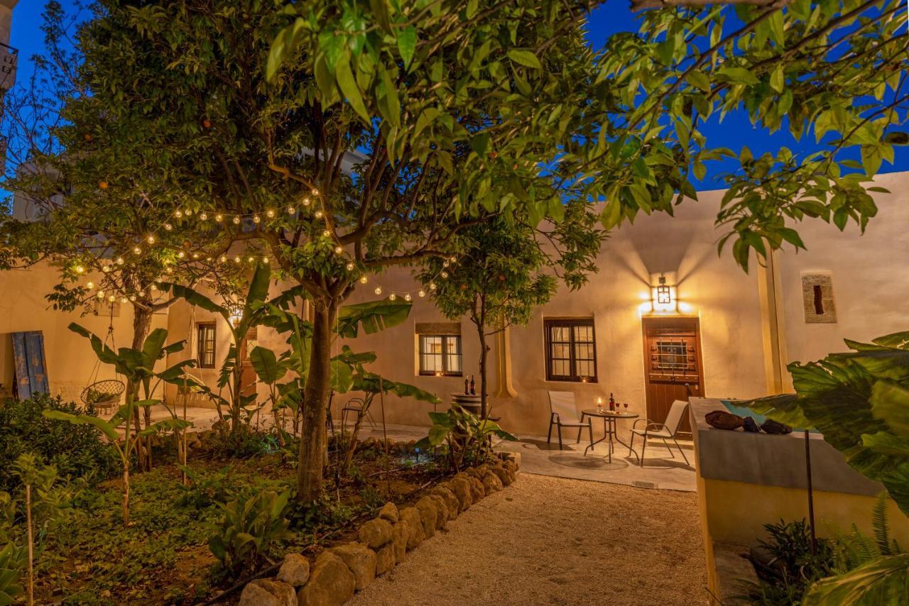 Sala Historical Luxury Suites Rhodes City Εξωτερικό φωτογραφία